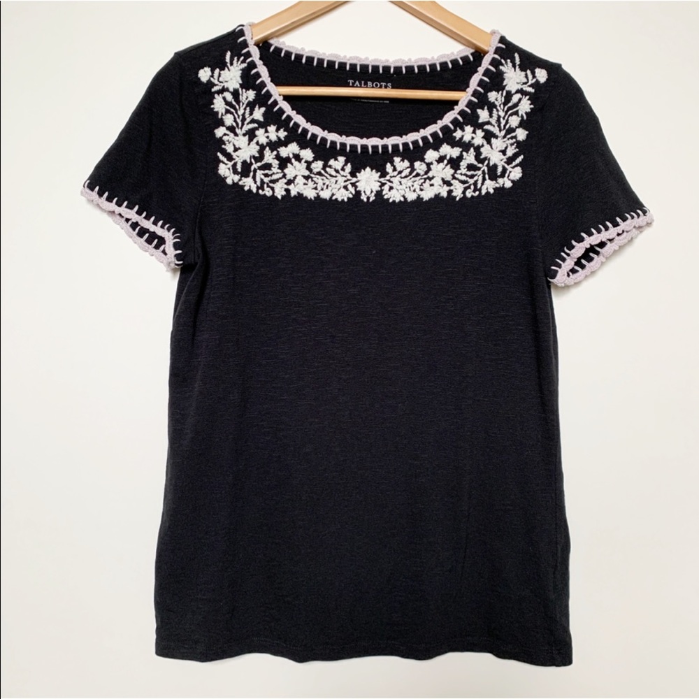 Talbots Black & White Embroidered Top Size Small